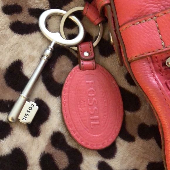 FOSSIL pink leather crossbody/shoulder bag. - Picture 10 of 11